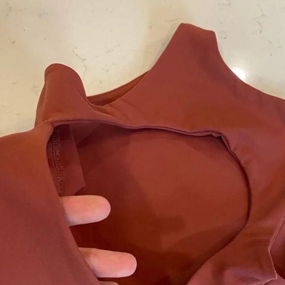 ⚡️3 for $15⚡️Abercrombie & Fitch Rust color Bodysuit size xxsmall - Picture 4 of 4